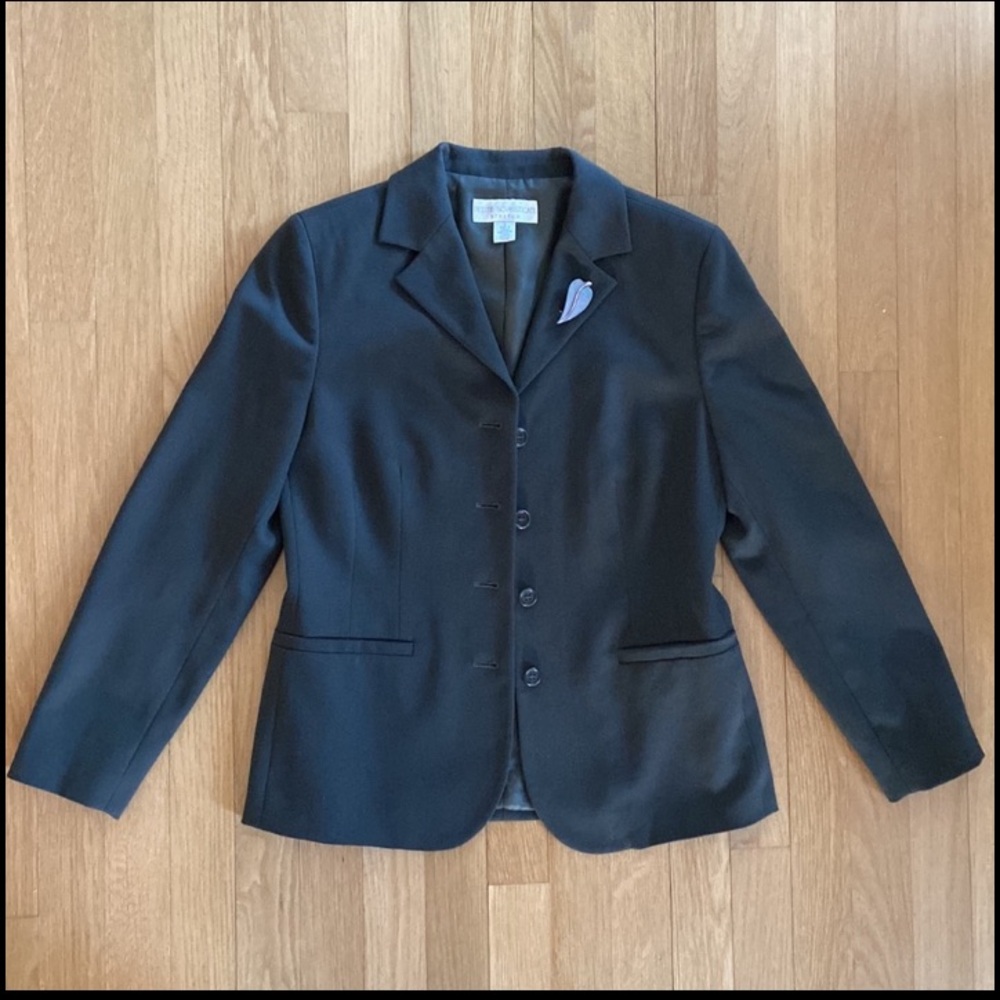 Petite Sophisticate EUC Fully Lined 4 Button Blazer/Jacket